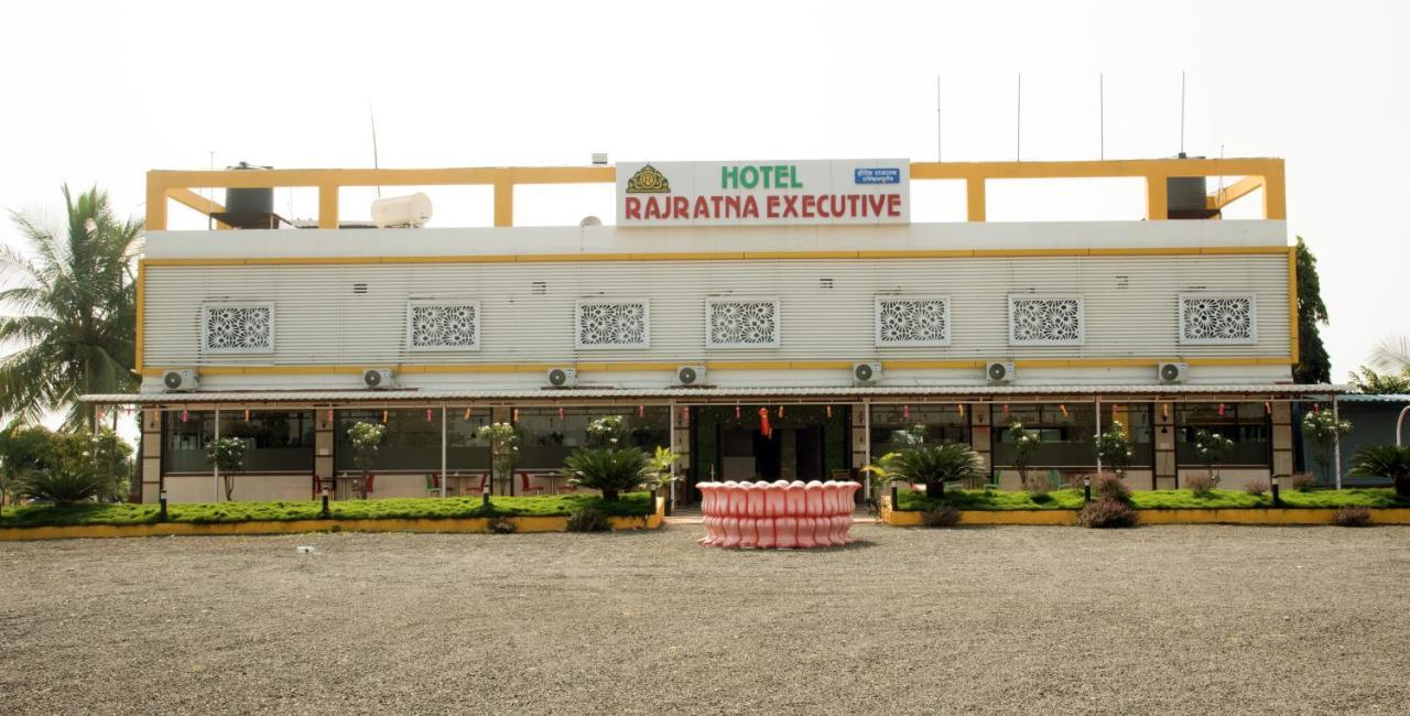 Hotel Rajratna Executive Supe 외부 사진